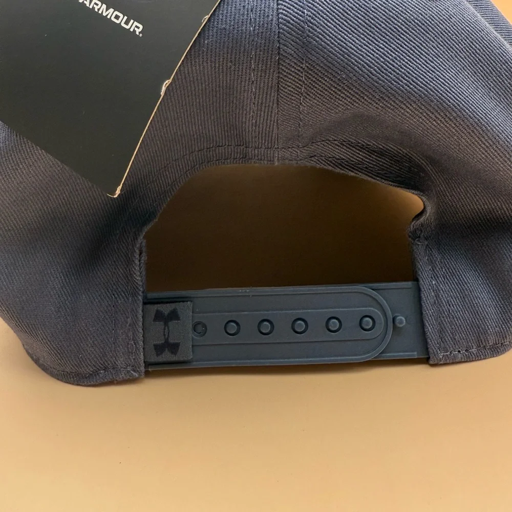 NWT-Under Armour Men's Blue Cap Ships 1 day! - Picture 2 of 6